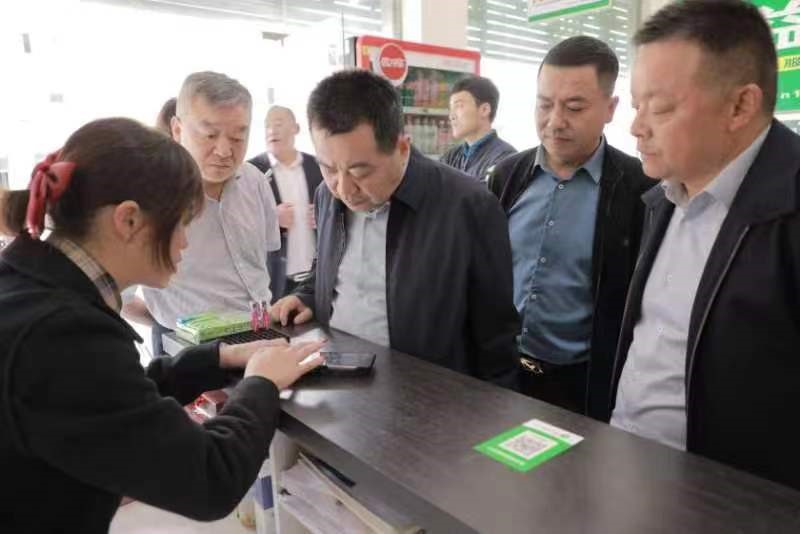 扩大行业“朋侪圈” 聚焦工业促转型——凯发k8国际集团赴四川、重庆开展考察调研活动